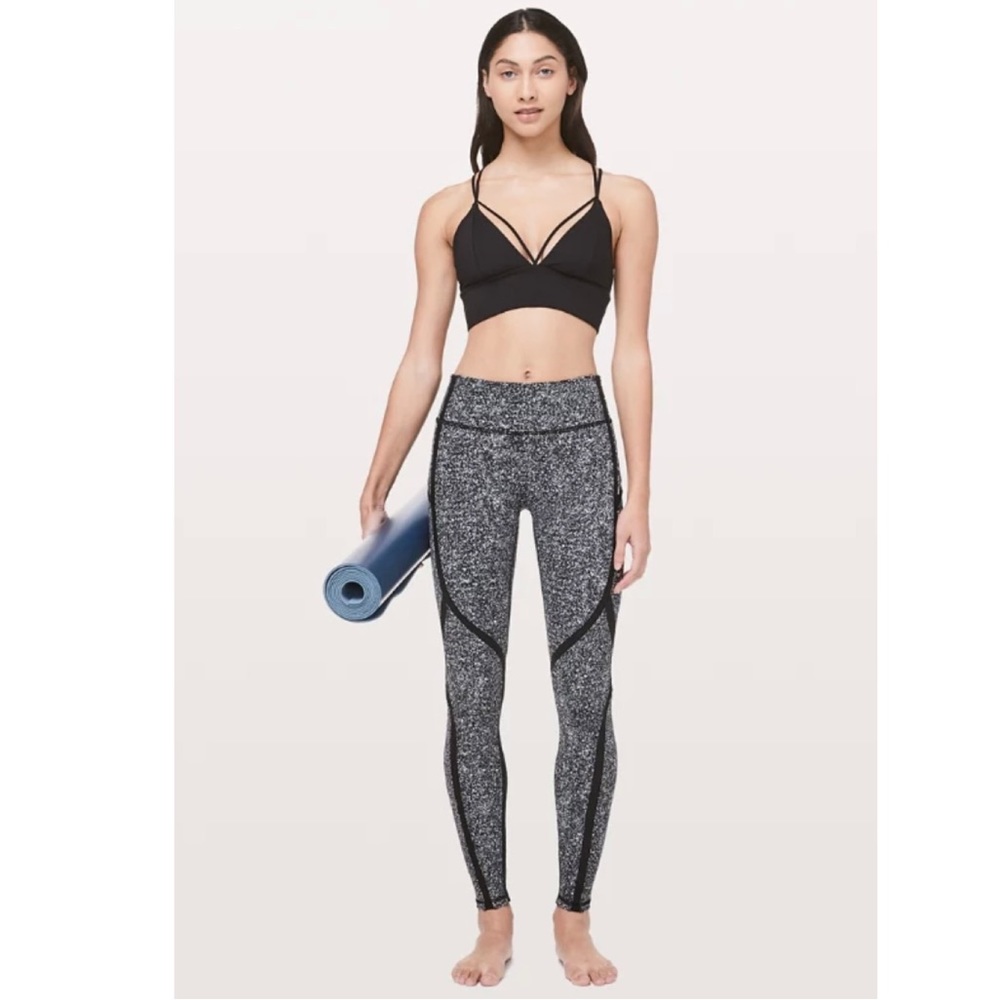 Lululemon Sleek and Strong HR tight 28” size 4